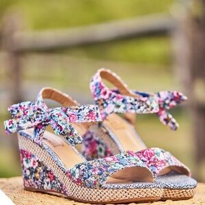 L’Artiste Ellie Mae Wedge Sandals - Pink/Blue Floral size 38 (7.5-8)